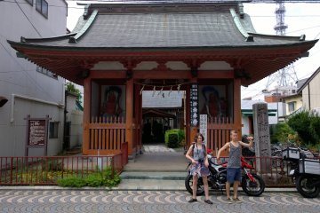 <p>Little temple near Sakanacho a nice shopping district with a lot of independent shops.</p>