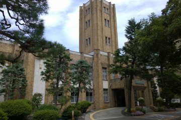 <p>An older building called Kokaido near the city hall.</p>