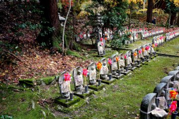 <p>Every statue has a frilly apron and a brightly colored plastic windmill</p>