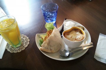 Cafe Poche [Closed]