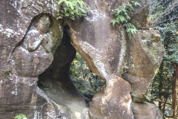 <p>Even as you crawl through the various rock formations, you will find more carvings. Look closely, you will see ancient inscriptions as well.&nbsp;</p>