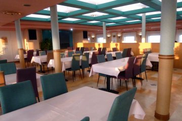 <p>The truck drivers ate a set meal&nbsp;in a separate room. The soldiers ate a set meal in the back of the main restaurant.</p>