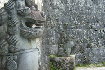 Lions guarding one of the gates