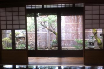 Pine Courtyard sets the stage for Noh