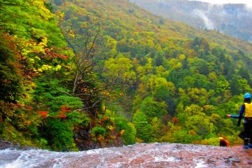 <p>Pemandangan dari puncak Namekawa Otaki dari puncak air terjun pertama</p>