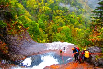 <p>Melihat ke bawah di puncak Namekawa Otaki dari puncak air terjun kedua</p>