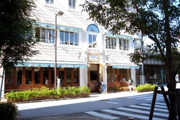 <p>Salvatore Trattoria-Pizzeria offers an authentic Italian dining.</p>