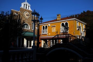 <p>La Vita, modeled after Venice, is a popular spot for tourists.</p>