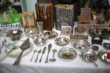 Antique Hunting at Oedo Antique Market