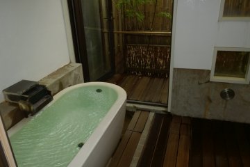 <p>A couple of suites have their own natural hot spring baths.</p>
