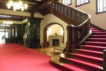 Le hall et l'escalier, impressionnant !