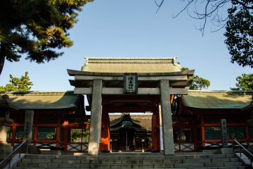 <p>Entrance to the main shrines.</p>