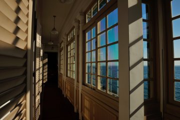 <p>The bright corridor on the south side of the annex building</p>