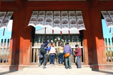<p>The fence that separates you from the temple</p>