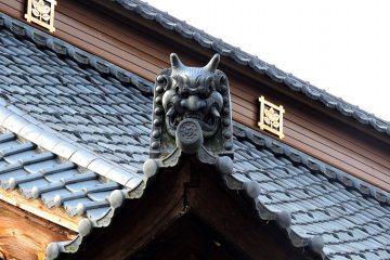 <p>Fearsome but beautiful Oni-gawara (roof tile Oni)</p>