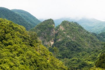 <p>ภูเขาที่ซาโดะจะนำทางไปที่สวยๆทั้งนั้นเลย</p>