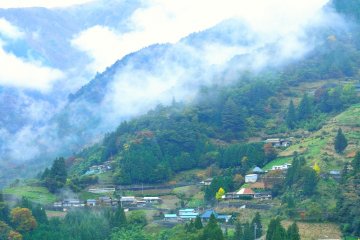 <p>Ochiai village in Iya is called the 'Village in the sky', and sprawls on the side of a mountain</p>