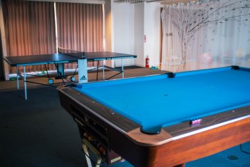 You definitely won't get bored in Oakhouse&nbsp;with these games to play with