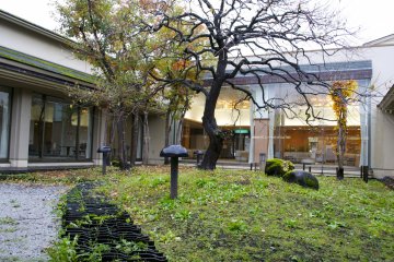 <p>The hotel's beautiful little garden situated in the middle of the hotel grounds so that it can be admired from both the lobby and the restaurant</p>