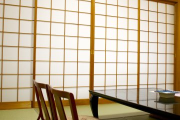<p>ruangan ala jepang di Hotel Wellness Yokoteji</p>