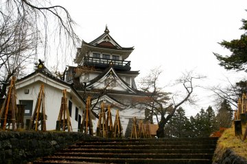 <p>kastil Yokote</p>