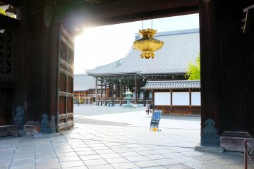 The Architecture of Nishi Honganji