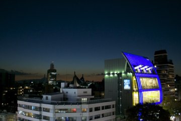 Langit cantik dari rooftop Tokyu Plaza