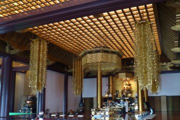 Inside the main hall, Daiden.