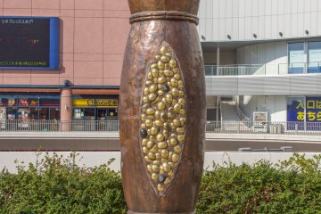 <p>Monumen Natto di Stasiun Mito</p>