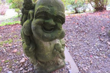 <p>Statue of Daikoku-Ten looks truly happy and gentle, and his smile makes you smile, too!</p>