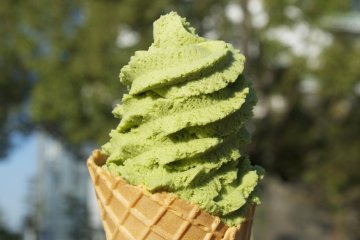 <p>Matcha ice-cream! Yummy!</p>