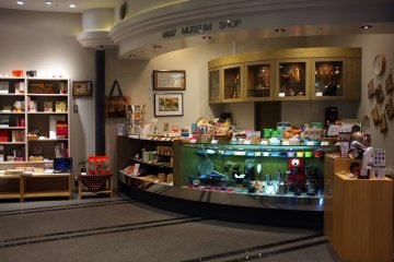 <p>Souvenir shop</p>