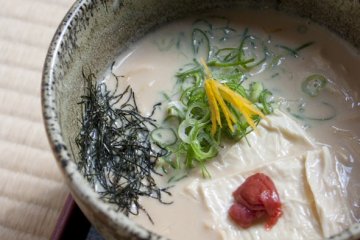<p>Mamezen Soba (Soymilk Ramen) > ราเม็งเกียวโตสูตรน้ำเต้าหู้ที่สร้างสรรค์ชามอร่อยสูตรเด็ดไม่เหมือนใคร</p>