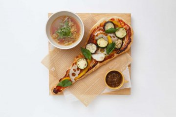 <p>Sekai Cafe's pizza</p>