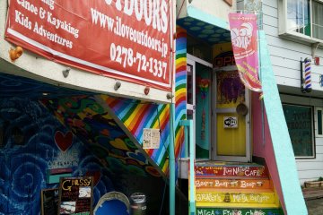 <p>Everything about the place is bright and cheery</p>