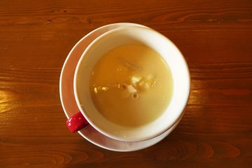 Abe apples' delicious apple soup