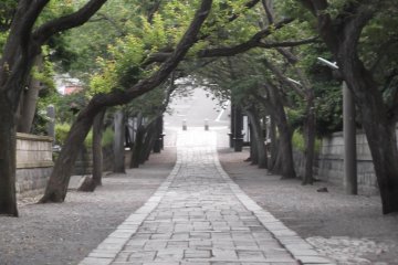 Entrance to Yugyoji