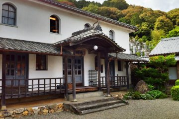 The entrance to the Kaimei School