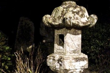 <p>A tōrō is a traditional Japanese lantern made from stone, wood, or metal. They are often found at both Buddhist and Shinto temples and shrines.</p>