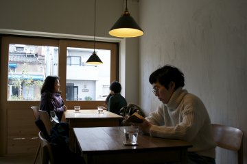 <p>A calm environment where you can catch up with your friends or even read a book</p>