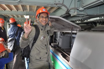 <p>Setiap musim Pemerintah Kota Chiba membuka kunjungan ke bengkel monorail.</p>