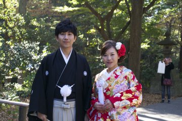 <p>Another couple at&nbsp; Myohon-ji, dressed up in kimono for their pre-wedding photos</p>