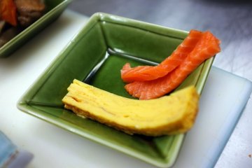<p>Guaranteed for its freshness and every ingredient is halal&nbsp;</p>