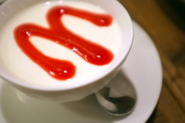 <p>Panna Cotta yang lembut dan manis</p>