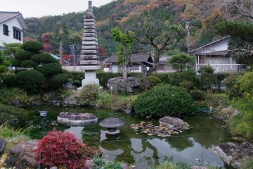 <p>A peaceful garden</p>