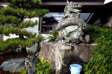 <p>A dragon water god &nbsp;</p>