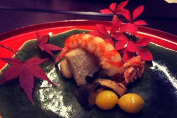 <p>Tiger Shrimp and Gingko nuts, tempura potato&nbsp;and grilled mushrooms. I have no idea why I love Gingko nuts so much... seems like my stomach&nbsp;is Japanese.&nbsp;</p>