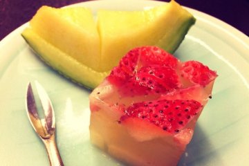 <p>Dessert. I cannot believe that this dinner is about to end ...</p>