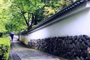 <p>A lone pilgrim at Yoshimine-dera</p>