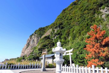 Kannon Shrine in a Seaside Cave